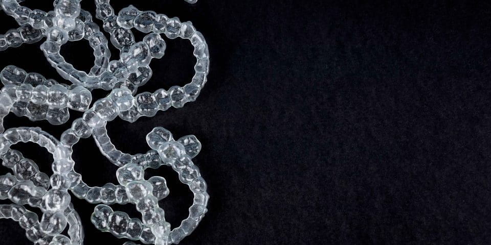 wireless orthodontics with transparent plates